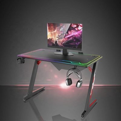 Tavolo per computer per mobili commerciali con sistema di illuminazione RGB e design regolabile