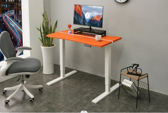 Height Adjustable Office Desk with E1 PB Board Surface Material and Ergonomic Design (Altezza regolabile per ufficio con E1 PB Board)