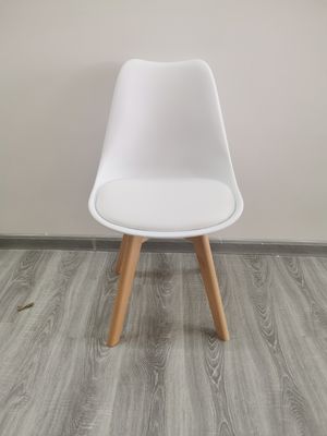 40'HQ Sedie da soggiorno con cuscino in PU 1488pcs Prezzi Sedie da pranzo in legno tulipano nordico